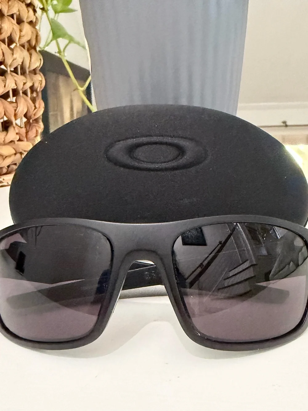 Oakley Drop Point OO9367-0160 Matte Black Sunglasses